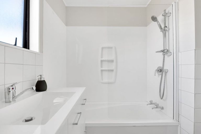 Photo of property in 9b Porchester Road, Papakura, 2110