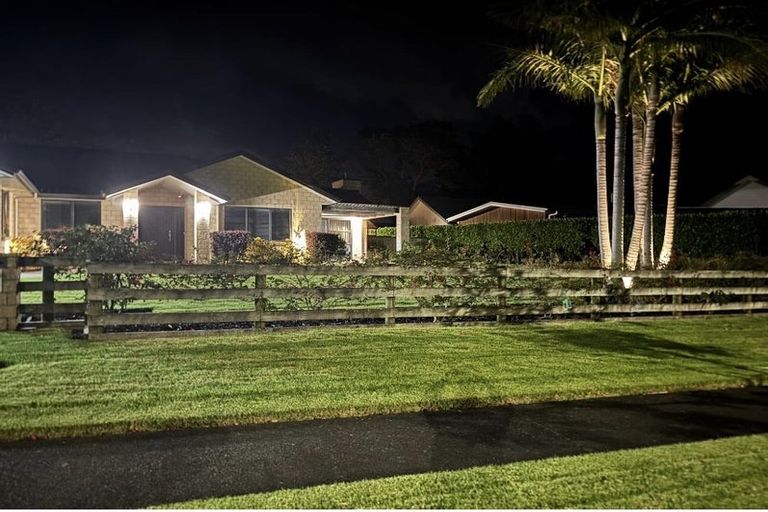 Photo of property in 17 Mahoe Glade, Patumahoe, Pukekohe, 2679