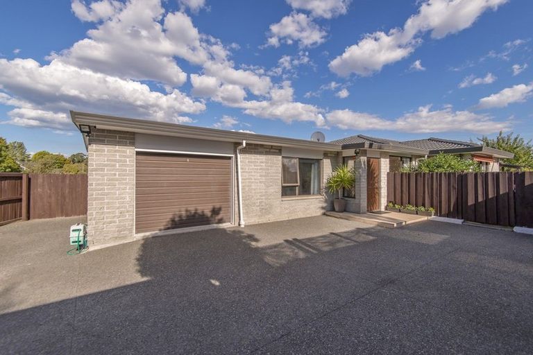 Photo of property in 10 Lochmore Street, Bishopdale, Christchurch, 8051