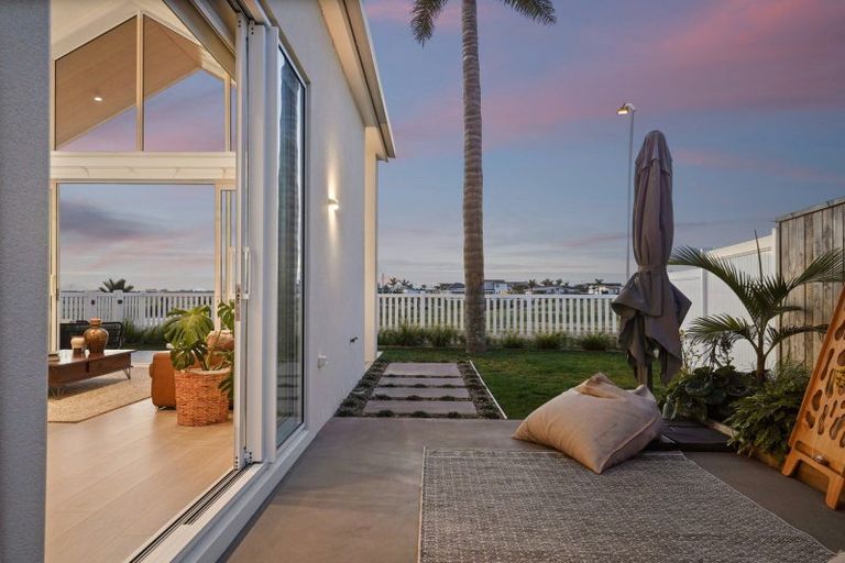 Photo of property in 24 Montiicola Drive, Papamoa Beach, Papamoa, 3118