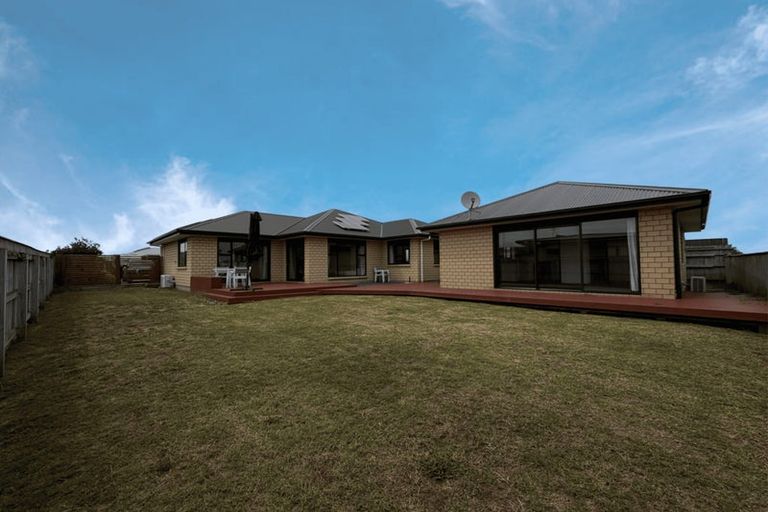 Photo of property in 21 Story Street, Foxton Beach, Foxton, 4815