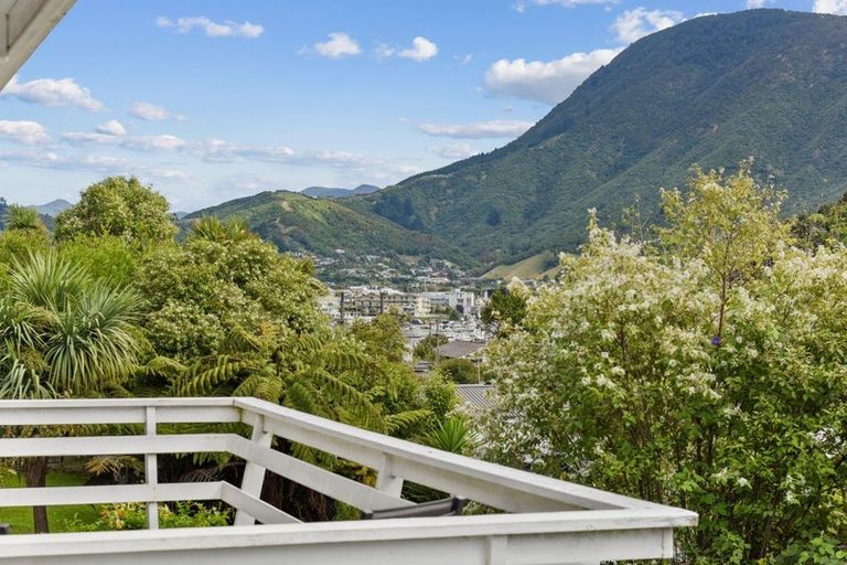 Photo of property in 50b Milton Terrace, Picton, 7220