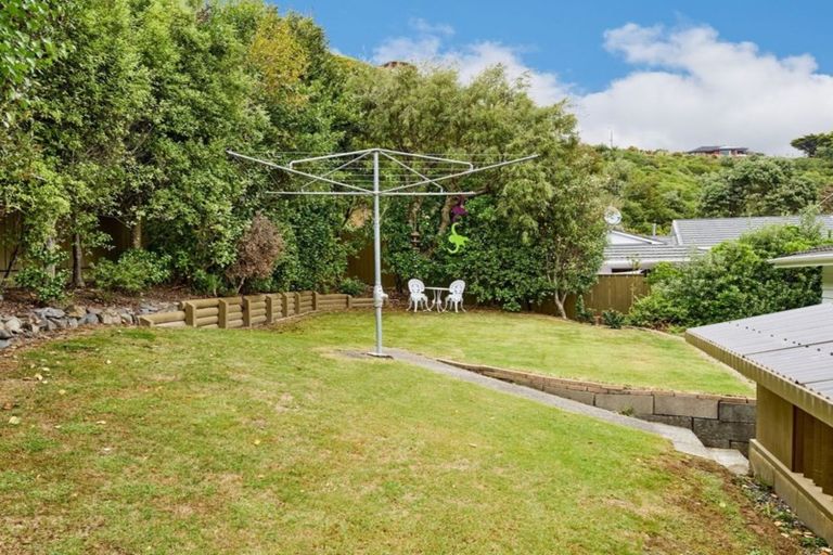 Photo of property in 21 Lupin Terrace, Tawa, Wellington, 5028