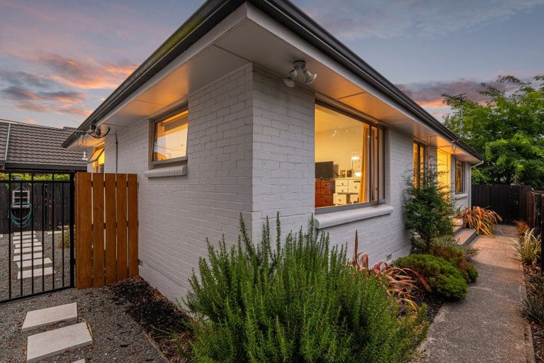 Photo of property in 1/55 Mcfaddens Road, St Albans, Christchurch, 8052