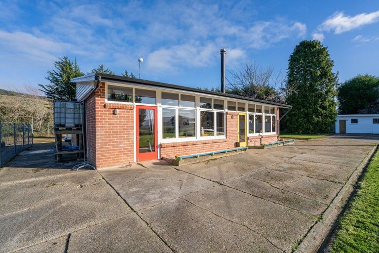 Photo of property in 6 Quarry Hills Fortification Road, Quarry Hills, Tokanui, 9884