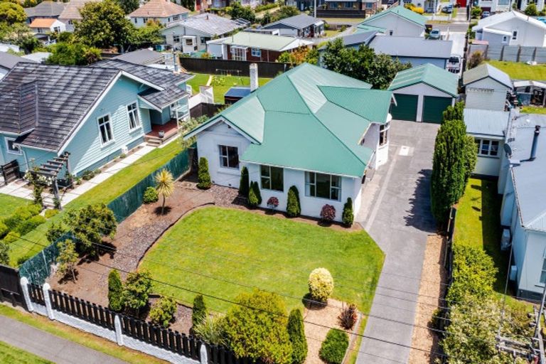 Photo of property in 13 Collins Street, Hawera, 4610