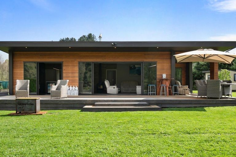 Photo of property in 193 Rowes Road, Hunterville, 4785