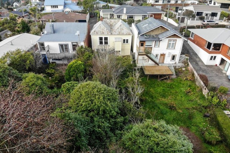 Photo of property in 33 Brownville Crescent, Maori Hill, Dunedin, 9010
