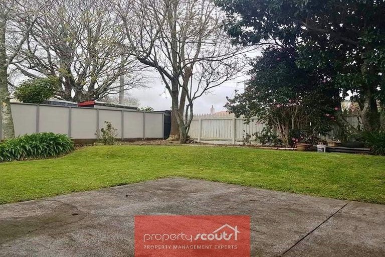 Photo of property in 13 Bell Street, Welbourn, New Plymouth, 4310