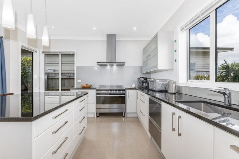 Photo of property in 10 John Burke Drive, Aotea, Porirua, 5024