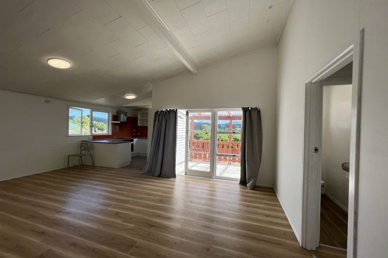 Photo of property in 11 Autumn Avenue, Glen Eden, Auckland, 0602