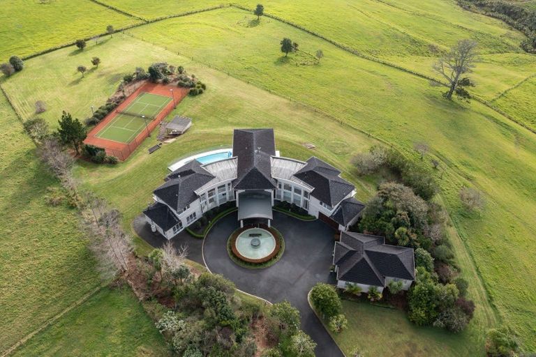 Photo of property in 189 Vaughans Road, Okura, Albany, 0792