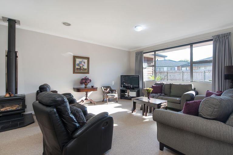 Photo of property in 6 Avonbrook Lane, Pukekohe, 2120