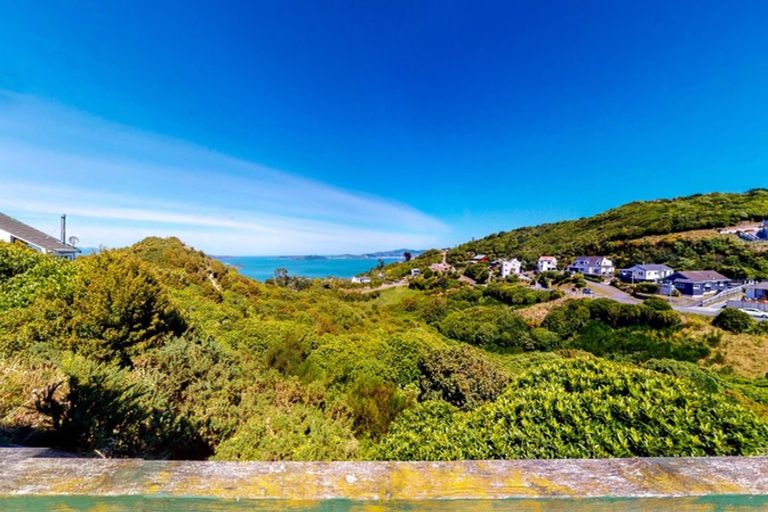 Photo of property in 12 Jasmine Grove, Maungaraki, Lower Hutt, 5010