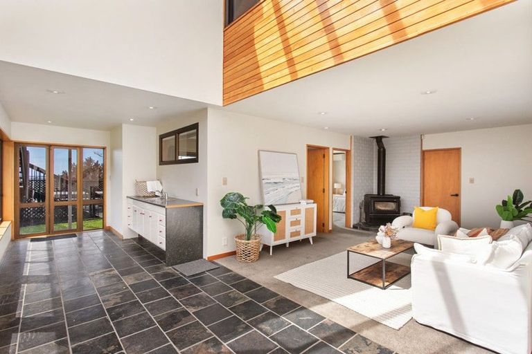 Photo of property in 37 Aotea Terrace, Huntsbury, Christchurch, 8022