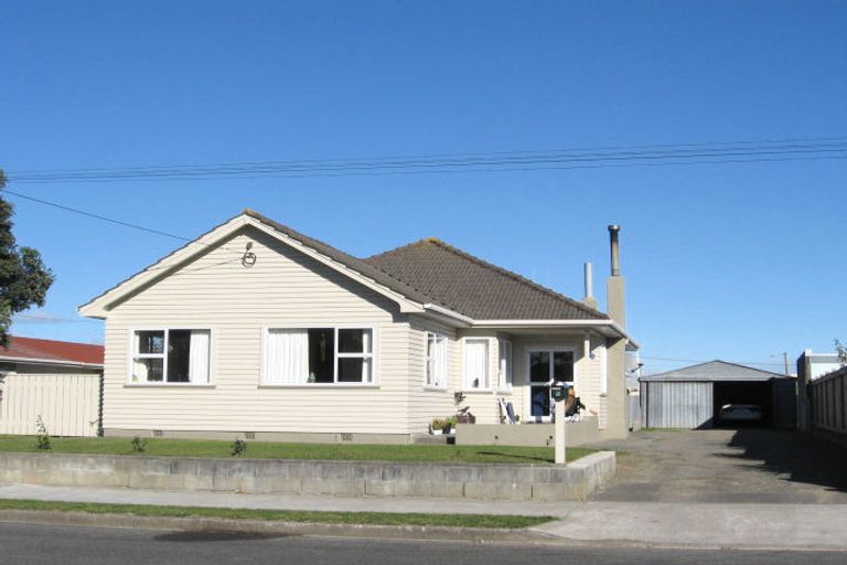 Photo of property in 19 Hadfield Street, Otaki, 5512