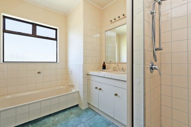 Photo of property in 63 James Cook Street, Havelock North, 4130