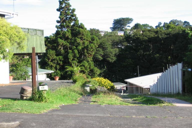 Photo of property in 38 Lantana Road, Green Bay, Auckland, 0604