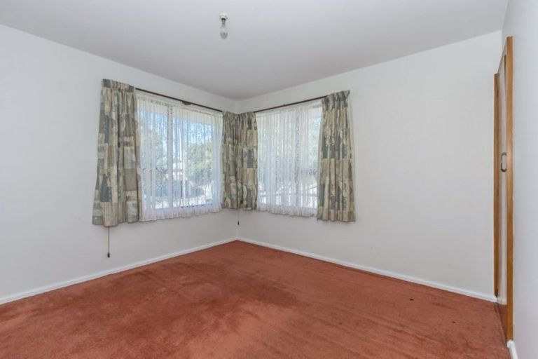 Photo of property in 62 Kathleen Crescent, Hornby, Christchurch, 8042