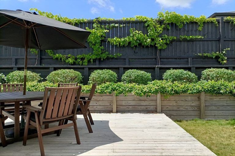 Photo of property in 24 Benmore Crescent, Pyes Pa, Tauranga, 3112