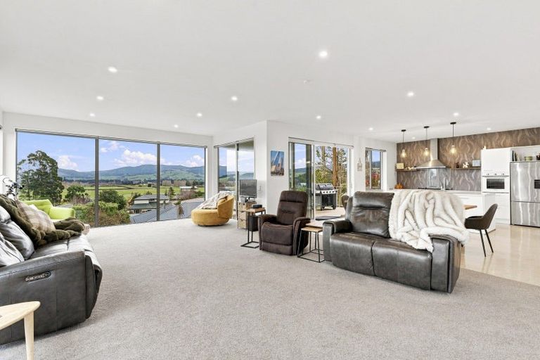 Photo of property in 32 Paterson Road, Mosgiel, 9092