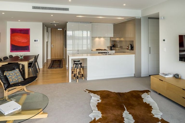 Photo of property in Clyde Quay Wharf, 1a/7 Clyde Quay Wharf, Te Aro, Wellington, 6011