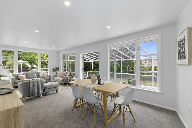 Photo of property in 27 Lees Grove, Wainuiomata, Lower Hutt, 5014