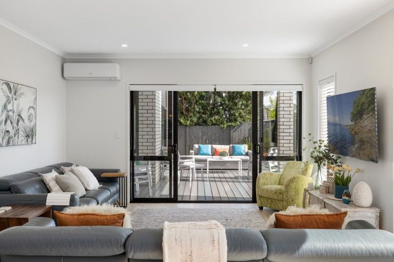 Photo of property in 11 Sarcodia Place, Papamoa Beach, Papamoa, 3118