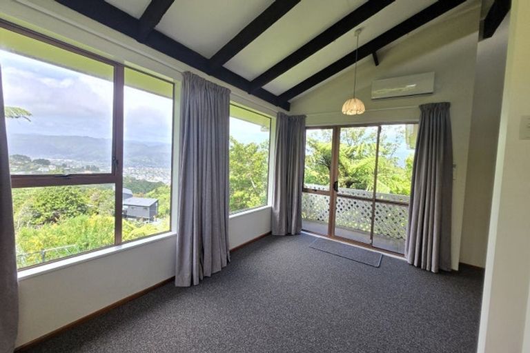 Photo of property in 16a Wilson Grove, Normandale, Lower Hutt, 5010