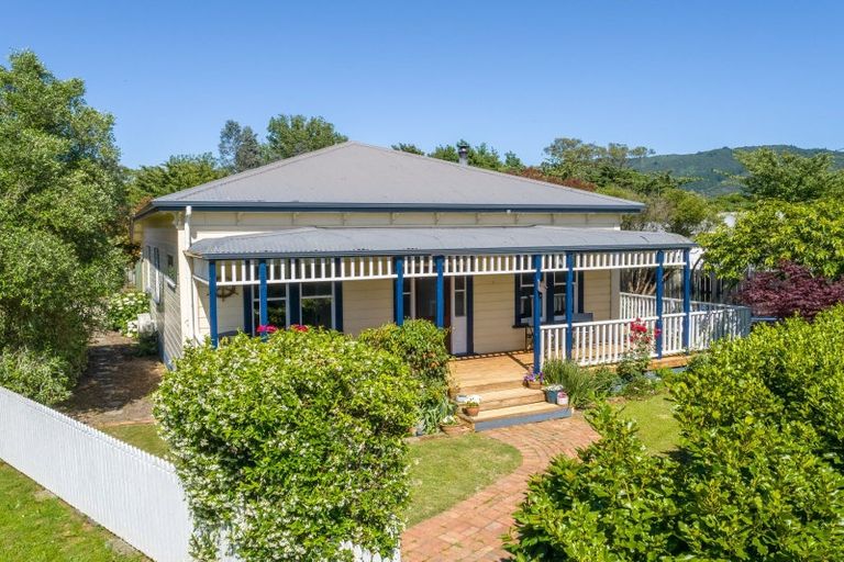 Photo of property in 62 Waite Street, Featherston, 5710