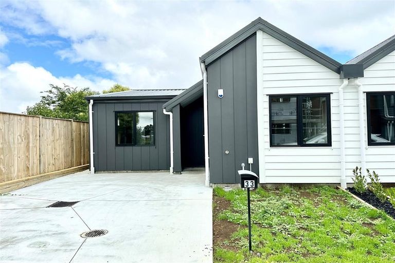 Photo of property in 33 Combat Street, Papakura, 2110