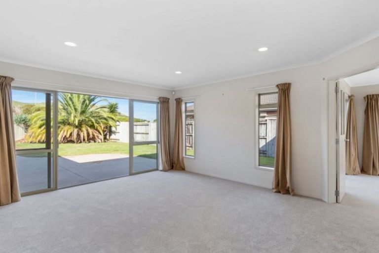 Photo of property in 9 Putaka Place, Papamoa Beach, Papamoa, 3118