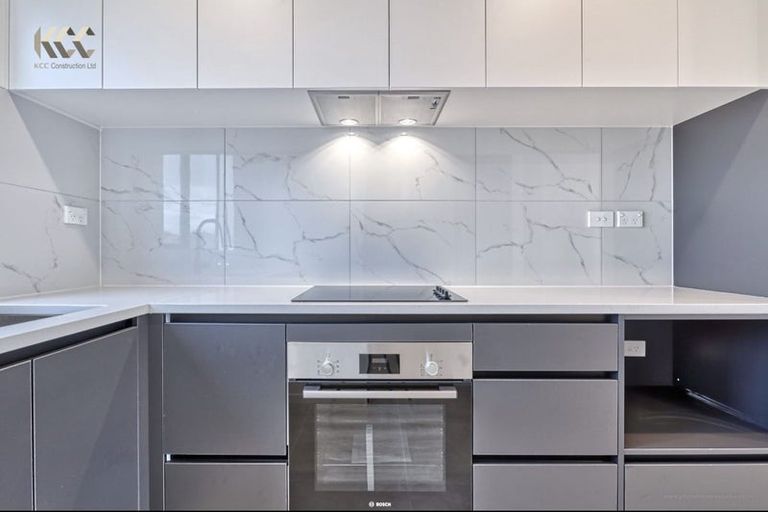 Photo of property in 5/14 Kerswill Place, Pakuranga, Auckland, 2010