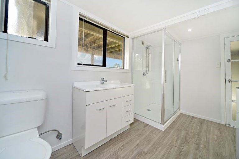 Photo of property in 25 Hillcrest Road, Hatfields Beach, Orewa, 0931