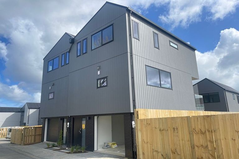 Photo of property in 24 Clementine Place, Bucklands Beach, Auckland, 2014