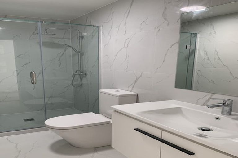 Photo of property in 136a Prince Regent Drive, Half Moon Bay, Auckland, 2012