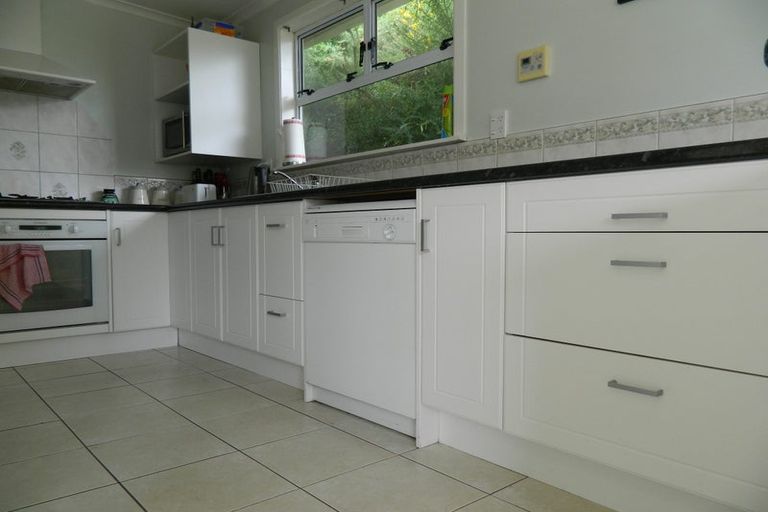 Photo of property in 54 Delhi Crescent, Khandallah, Wellington, 6035