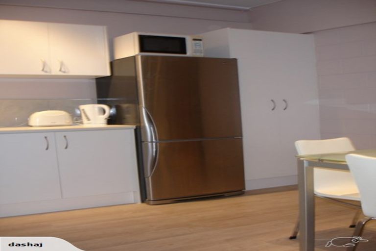 Photo of property in 1/17 Beulah Avenue, Rothesay Bay, Auckland, 0630