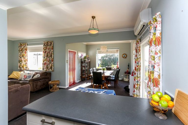 Photo of property in 41a Omata Road, Marfell, New Plymouth, 4310