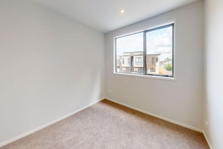 Photo of property in 32a Kirton Crescent, Manurewa, Auckland, 2102