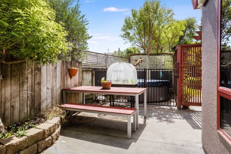 Photo of property in 12 Kilkelly Close, Tawa, Wellington, 5028