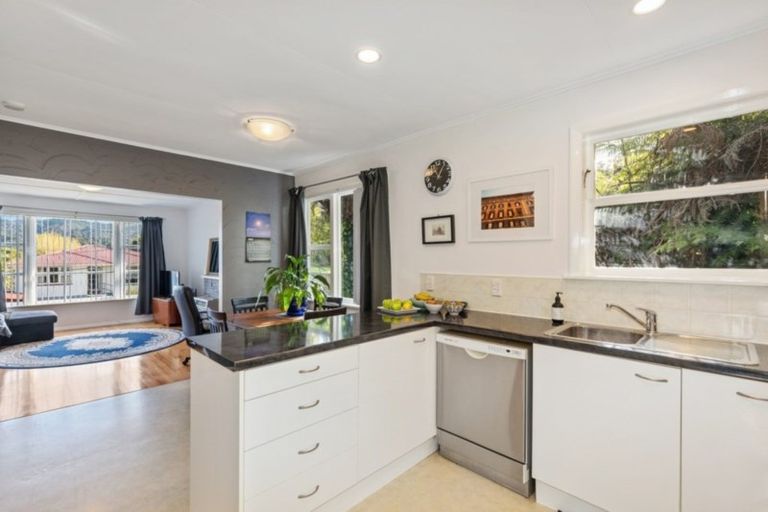 Photo of property in 4 Pollard Street, Wainuiomata, Lower Hutt, 5014