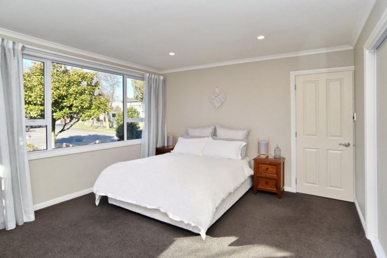 Photo of property in 8 Sonia Place, Casebrook, Christchurch, 8051