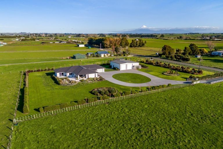 Photo of property in 60 Turangi Road, Motunui, Waitara, 4383