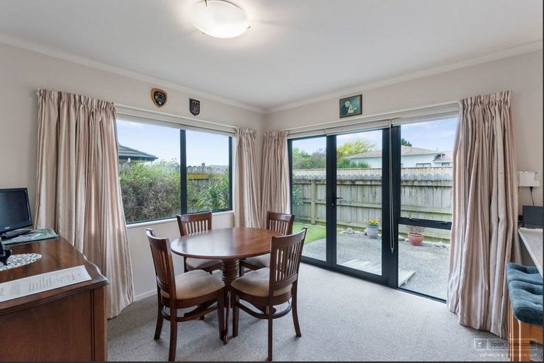 Photo of property in 166a Winchester Street, Levin, 5510