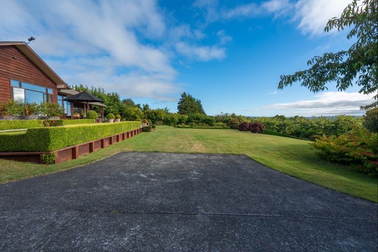 Photo of property in 48 Blue Ridge Drive, Acacia Bay, Taupo, 3385
