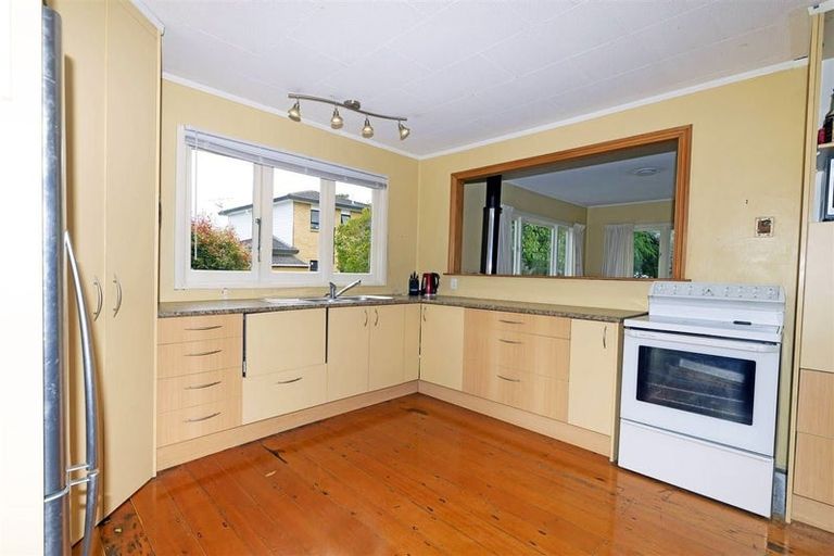 Photo of property in 20 Sherrybrooke Place, Sunnyvale, Auckland, 0612