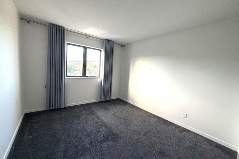 Photo of property in 15 Correa Court, Goodwood Heights, Auckland, 2105