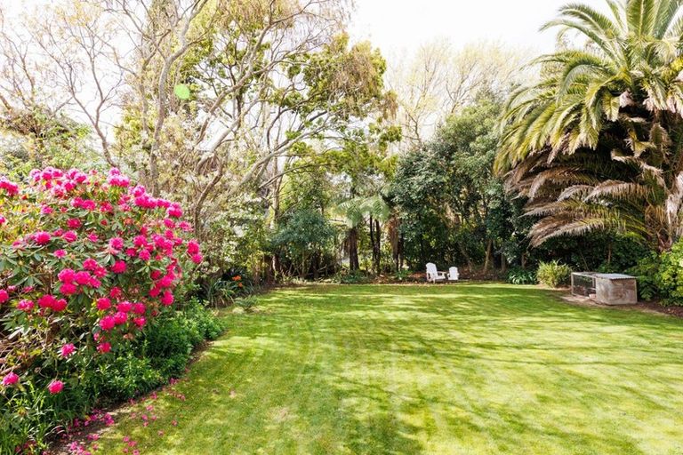 Photo of property in 73 Jickell Street, Hokowhitu, Palmerston North, 4410