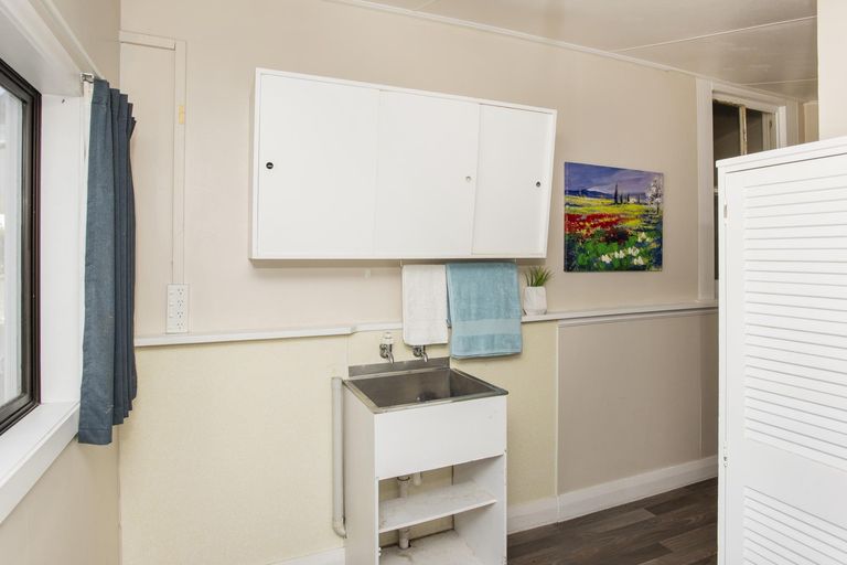 Photo of property in 26 Disraeli Street, Gisborne, 4010